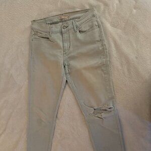 710 Super Skinny Levis